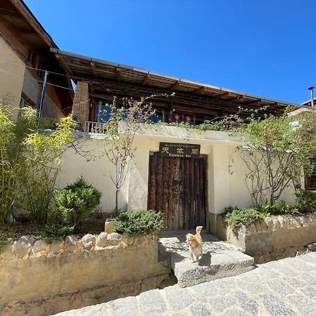 Timeless Inn Shangri-La Exterior photo